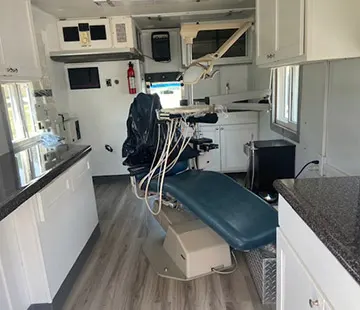 single operatory mobile dental van